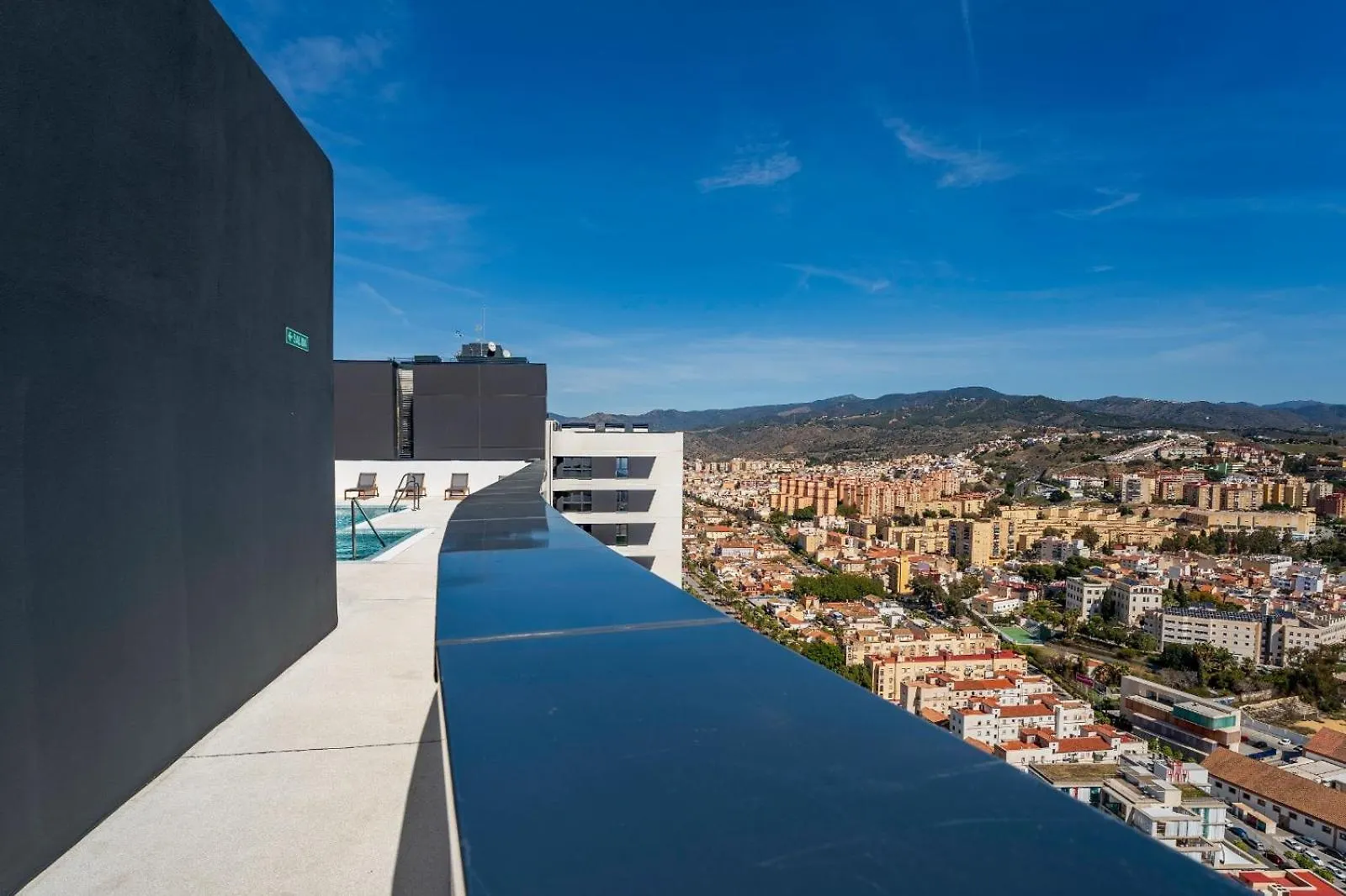 Malaga Skyline 4 Pool & Parking Free 빌라