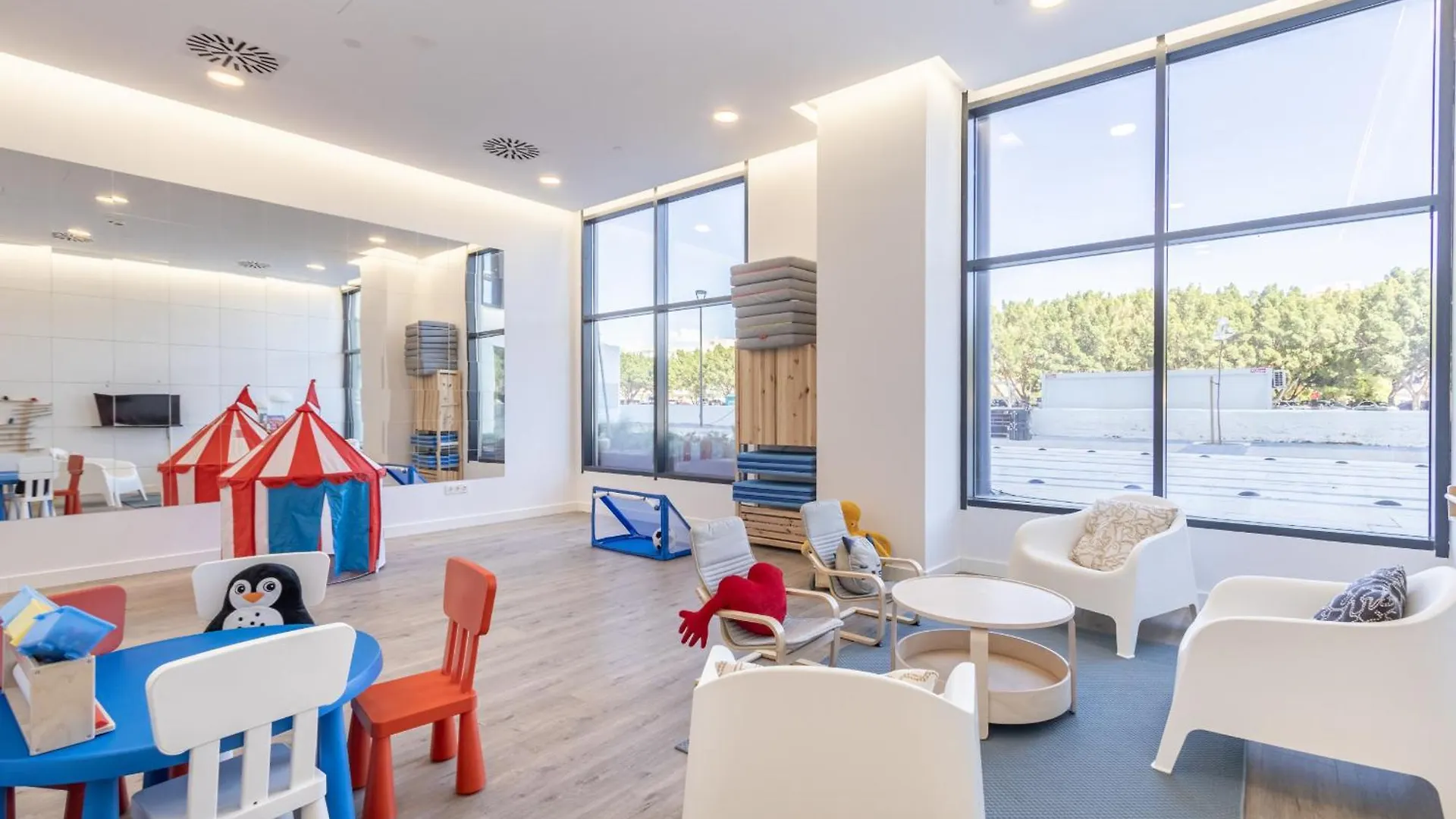 Malaga Skyline 4 Pool & Parking Free 빌라 펜션